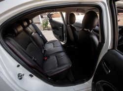 รถมือสอง MITSUBISHI ATTRAGE ปี 2018 สีขาว