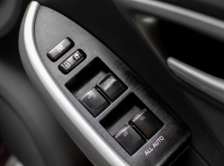 รถมือสอง TOYOTA PRIUS ปี 2011 สีแดง