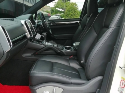 รถมือสอง PORSCHE CAYENNE ปี 2010 สีขาว