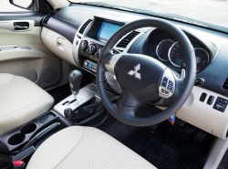 รถมือสอง MITSUBISHI PAJERO SPORT ปี 2011 สีดำ