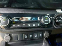 รถมือสอง TOYOTA HILUX REVO ปี 2019 สีแดง