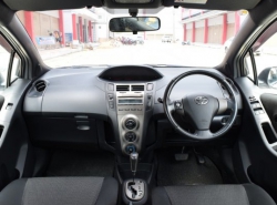 รถมือสอง TOYOTA YARIS ปี 2010 สีขาว