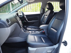 รถมือสอง FORD FOCUS ปี 2010 สีขาว