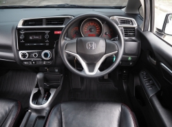 รถมือสอง HONDA JAZZ ปี 2015 สีขาว