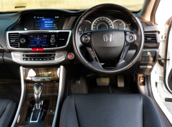 รถมือสอง HONDA ACCORD ปี 2013 สีขาว