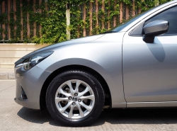 รถมือสอง MAZDA 2 ปี 2016 สีเทา