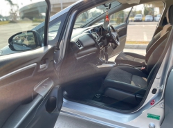 รถมือสอง HONDA JAZZ ปี 2016 สีบรอนซ์