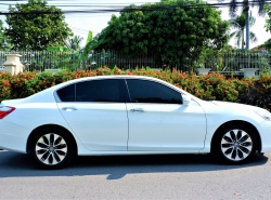 รถมือสอง HONDA ACCORD ปี 2015 สีขาว
