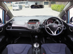 รถมือสอง HONDA JAZZ ปี 2011 สีฟ้า