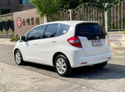 รถมือสอง HONDA JAZZ ปี 2013 สีขาว