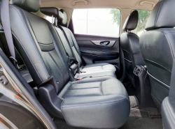 รถมือสอง NISSAN X-TRAIL ปี 2015 สีดำ