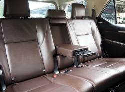 รถมือสอง TOYOTA FORTUNER ปี 2018 สีขาว