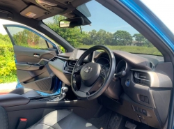 รถมือสอง TOYOTA CHR ปี 2018 สีน้ำเงิน