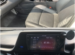 รถมือสอง TOYOTA CHR ปี 2018 สีขาว