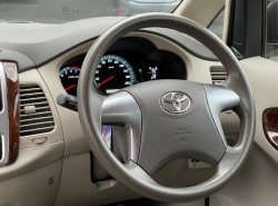 รถมือสอง TOYOTA INNOVA ปี 2014 สีเทา