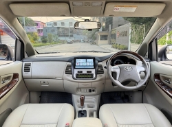 รถมือสอง TOYOTA INNOVA ปี 2012 สีขาว