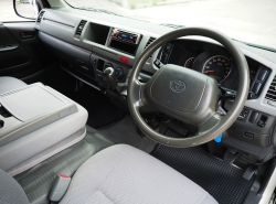 รถมือสอง TOYOTA HIACE ปี 2009 สีขาว