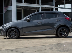รถมือสอง MAZDA 2 ปี 2017 สีดำ