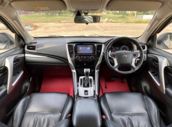 รถมือสอง MITSUBISHI PAJERO SPORT ปี 2017 สีขาว