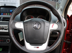 รถมือสอง MG MG3 ปี 2017 สีแดง