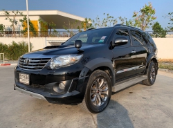 TOYOTA FORTUNER ปี 2012