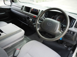 รถมือสอง TOYOTA HIACE ปี 2009 สีขาว