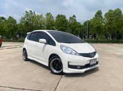 รถมือสอง HONDA JAZZ ปี 2013 สีขาว