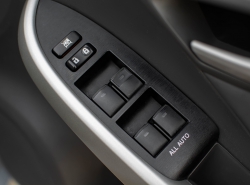 รถมือสอง TOYOTA PRIUS ปี 2011 สีเทา