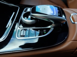 รถมือสอง MERCEDES-BENZ E-CLASS E220 ปี 2017 สีดำ