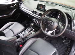 รถมือสอง MAZDA 3 ปี 2016 สีแดง