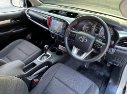 รถมือสอง TOYOTA HILUX REVO ปี 2023 สีเทา