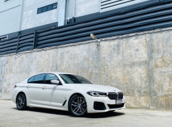 รถมือสอง BMW 5 SERIES 520D ปี 2021 สีขาว