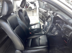 รถมือสอง TOYOTA HILUX REVO ปี 2019 สีบรอนซ์