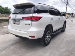 รถมือสอง TOYOTA FORTUNER ปี 2017 สีขาว