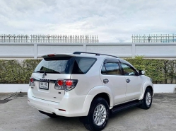 รถมือสอง TOYOTA FORTUNER ปี 2013 สีขาว