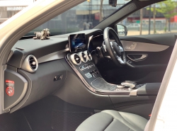 รถมือสอง MERCEDES-BENZ C-CLASS C300 ปี 2020 สีขาว