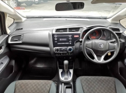 รถมือสอง HONDA JAZZ ปี 2017 สีขาว