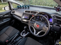 รถมือสอง HONDA JAZZ ปี 2015 สีดำ