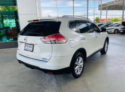 รถมือสอง NISSAN X-TRAIL ปี 2016 สีขาว
