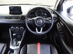 รถมือสอง MAZDA 2 ปี 2019 สีขาว