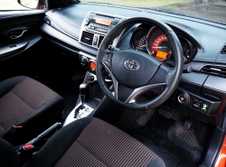 รถมือสอง TOYOTA YARIS ปี 2013 สีส้ม