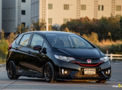 รถมือสอง HONDA JAZZ ปี 2015 สีดำ