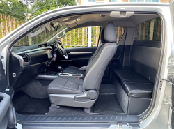 รถมือสอง TOYOTA HILUX REVO ปี 2023 สีเทา