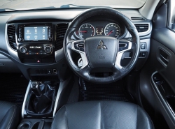 รถมือสอง MITSUBISHI TRITON ปี 2016 สีขาว