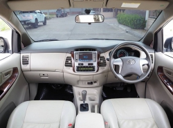 รถมือสอง TOYOTA INNOVA ปี 2013 สีเทา