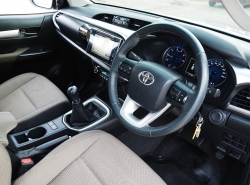 รถมือสอง TOYOTA HILUX REVO ปี 2017 สีบรอนซ์