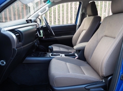 รถมือสอง TOYOTA HILUX REVO ปี 2015 สีน้ำเงิน