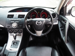 รถมือสอง MAZDA 3 ปี 2012 สีขาว