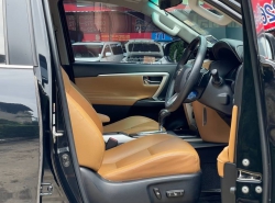 รถมือสอง TOYOTA FORTUNER ปี 2016 สีดำ
