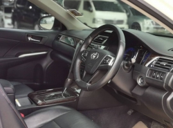 รถมือสอง TOYOTA CAMRY ปี 2015 สีขาว